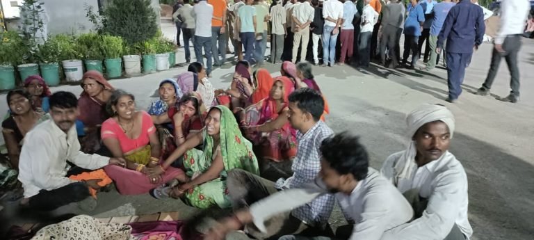 फैक्ट्री में लोहा गलाने वाली भट्टी फटी,एक मजदूर की मौत,चार घायल