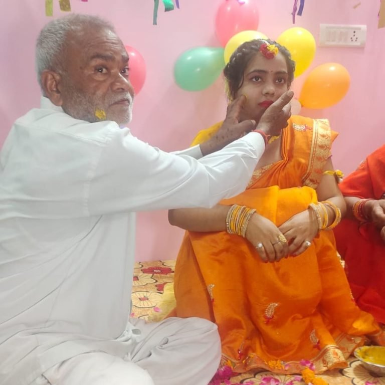 बेटी की शादी की रस्म निभाते पिता की हुई मौत