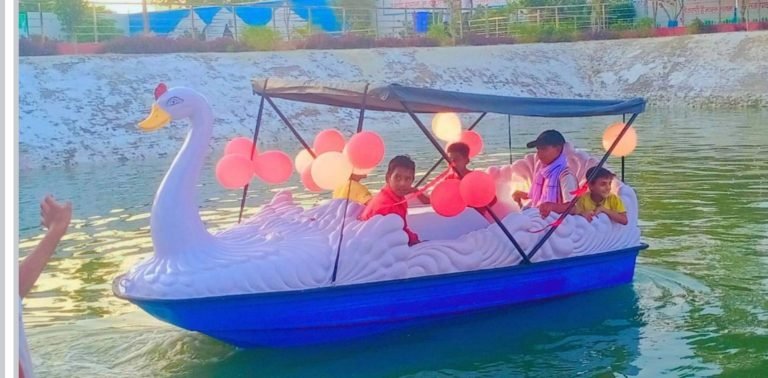 जागेश्वर तालाब में करिए बोटिंग