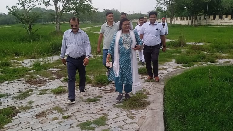 डीएम की अध्यक्षता में  जिला स्तरीय संपूर्ण समाधान दिवस का तहसील डेरापुर में होगा आयोजन