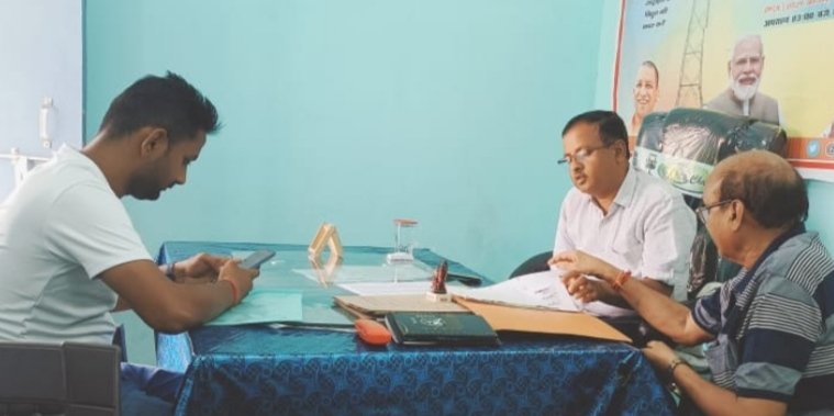 मैथा में पांच बिजली घरों में लगे कैंप