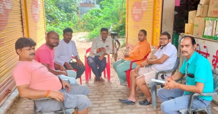 व्यापारियों ने शिवली में बैठक कर समस्याओं पर की चर्चा