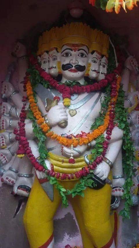 कानपुर में एक दिन खुलता है रावण का मंदिर