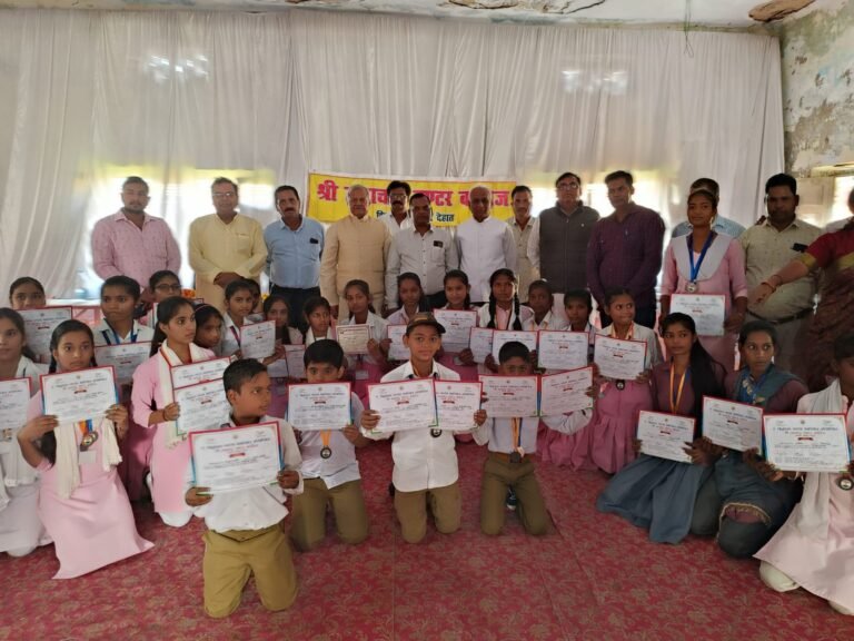 पूर्व प्रधानाचार्य सिद्धेश्वर को पुण्यतिथि पर किया नमन
