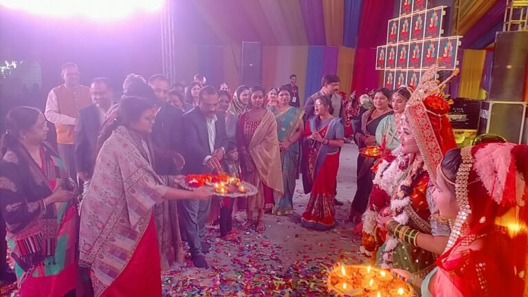 कानपुर देहात में रामलीला में दिखा जनकपुरी व अयोध्या का नजारा