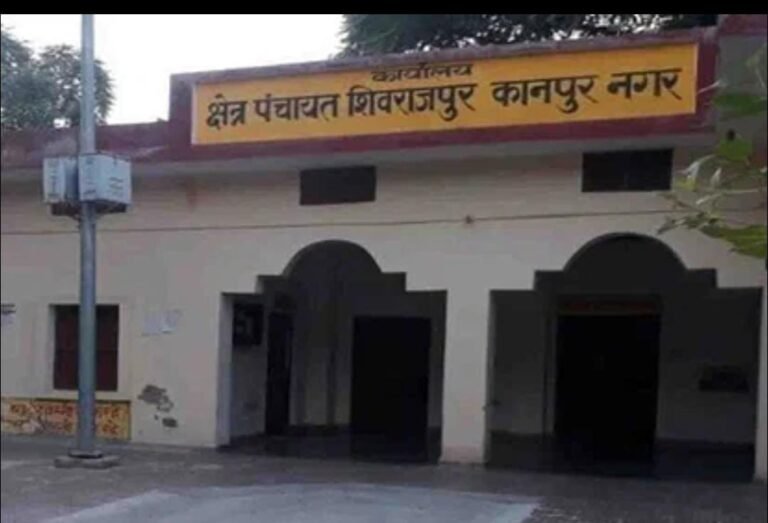 अपात्र करने पर शिकायत,निलंबन, सचिव ने कहा नियमता किया काम