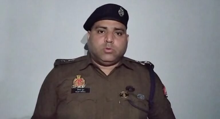 वाह री कानपुर पुलिस,तीन पुलिस कर्मियों ने रुपये छीने,पुलिस के ही हत्थे चढ़े