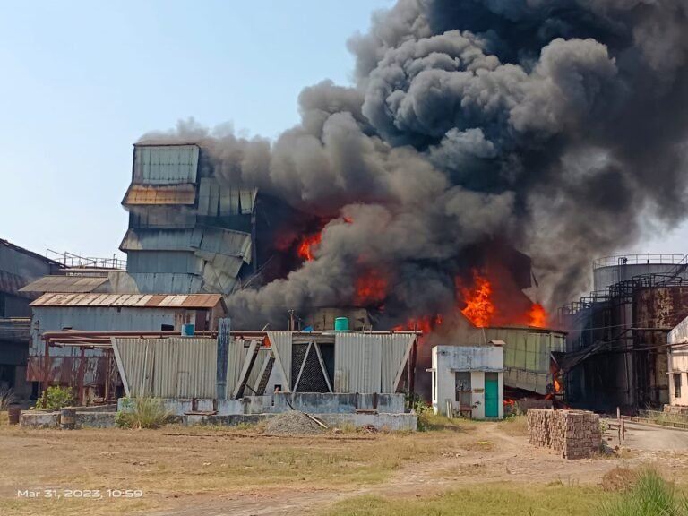 रनियां की बंद फैक्ट्री में लगी आग,हंडकंप