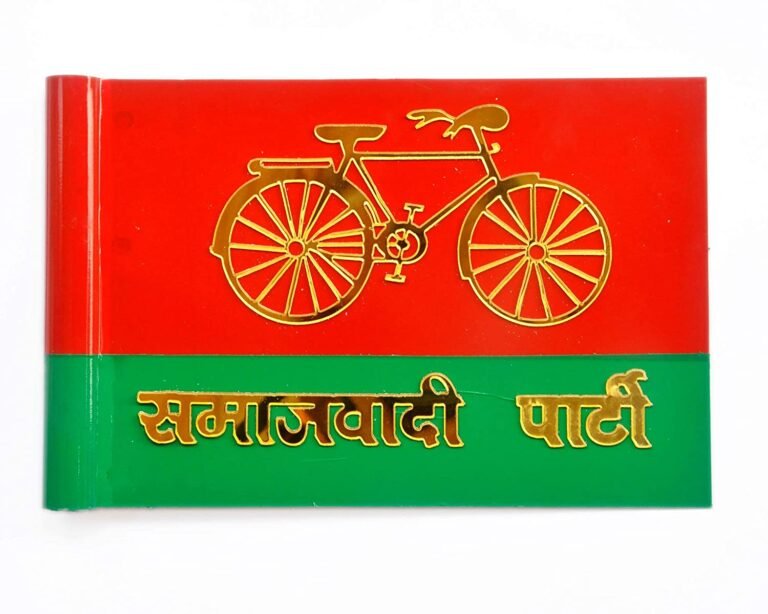 अकबरपुर सपा में घमासान,वंदना साइकिल से भरेगी उड़ान