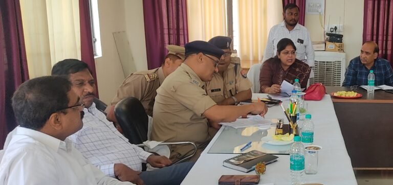 मैथा में एडीएम प्रशासन की अध्यक्षता में सम्पन्न हुआ सम्पूर्ण समाधान दिवस