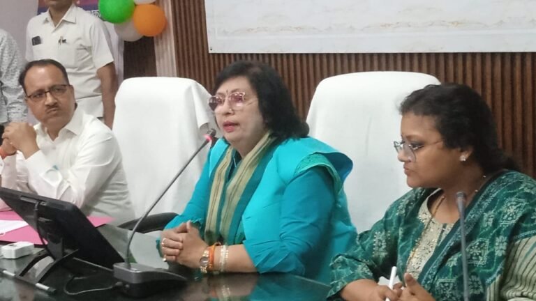 कानपुर देहात-96 एएनएम को मिला नियुक्ति पत्र