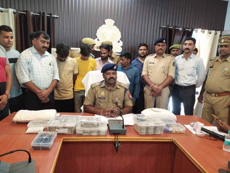 गुजरात में की लाखों की चोरी,कानपुर देहात में धरे गए