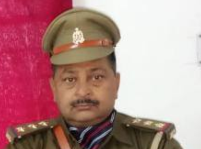 इंस्पेक्टर शशि भूषण को राष्ट्रपति का पुलिस पदक मिला