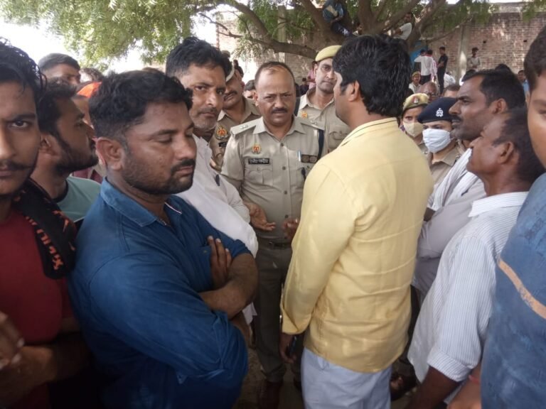 मिट्टी खनन में लगे डंपर ने छीना घर का कमाऊपूत