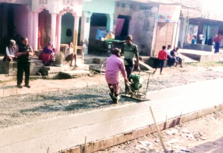 कटका चिटिकपुर मार्ग बनने पर ग्रामीणों में खुशी