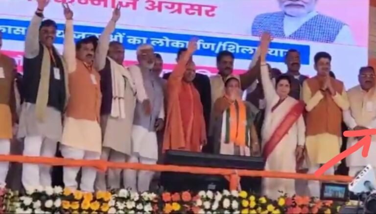 कमलेश दिवाकर कमल पकड़कर भाजपा के रथ पर हुए सवार