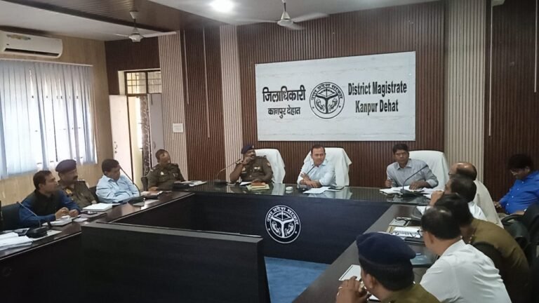 अनुपस्थित/इनएक्टिव सर्वेयर का एक दिन का वेतन अवरूद्ध किया गया