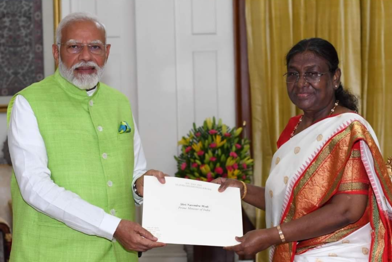 पीएम नरेंद्र मोदी ने पद से दिया इस्तीफा,अब आगे क्या होगा