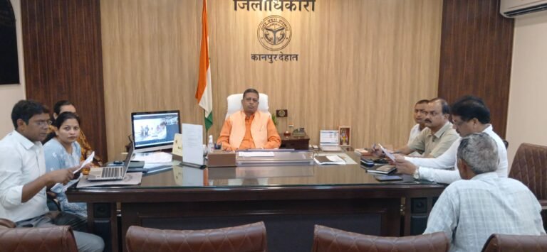 खाद्य प्रतिष्ठानों की होगी नियमित जांच-जिलाधिकारी