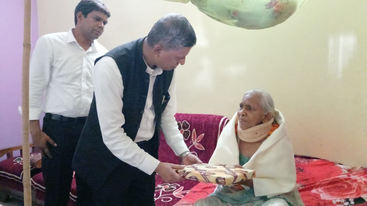 कानपुर देहात में स्वातंत्र्य वीरों को यादकर किया नमन