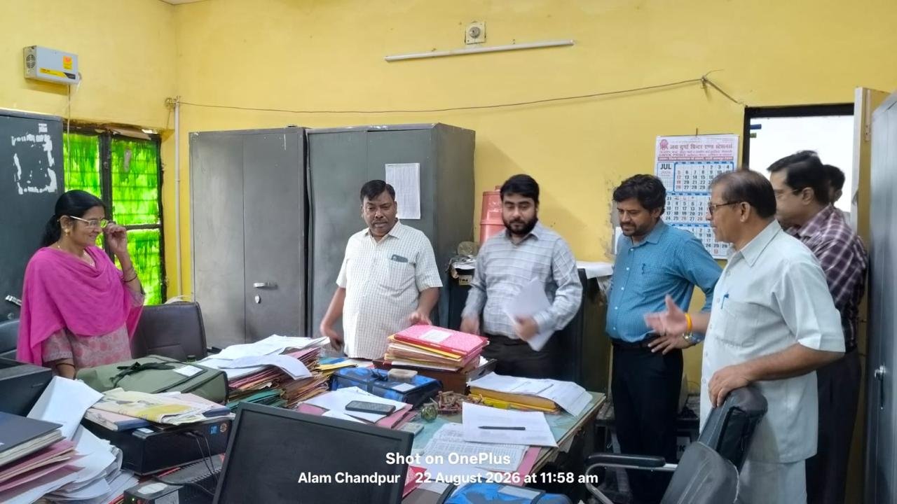 सीएमओ के निरीक्षण में खुलासा,समय से नही आ रहे कई कर्मी