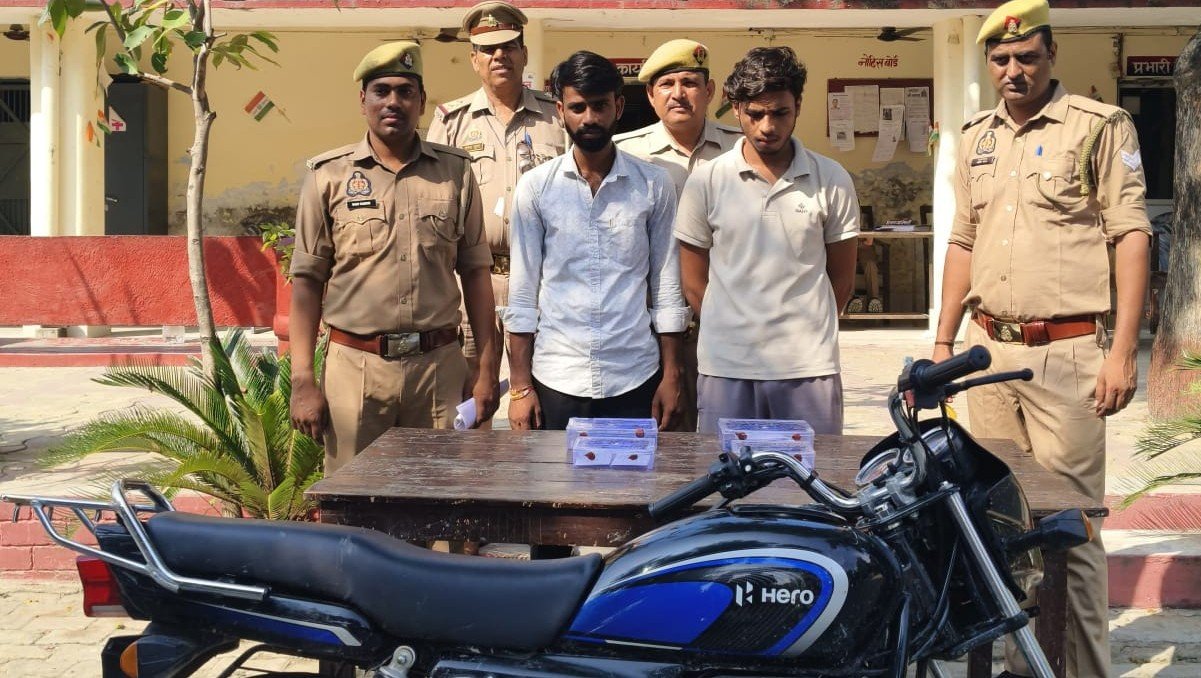 शिवली पुलिस के हत्थे चढ़े रुपयों भरा थैला छीनने वाले दो बदमाश